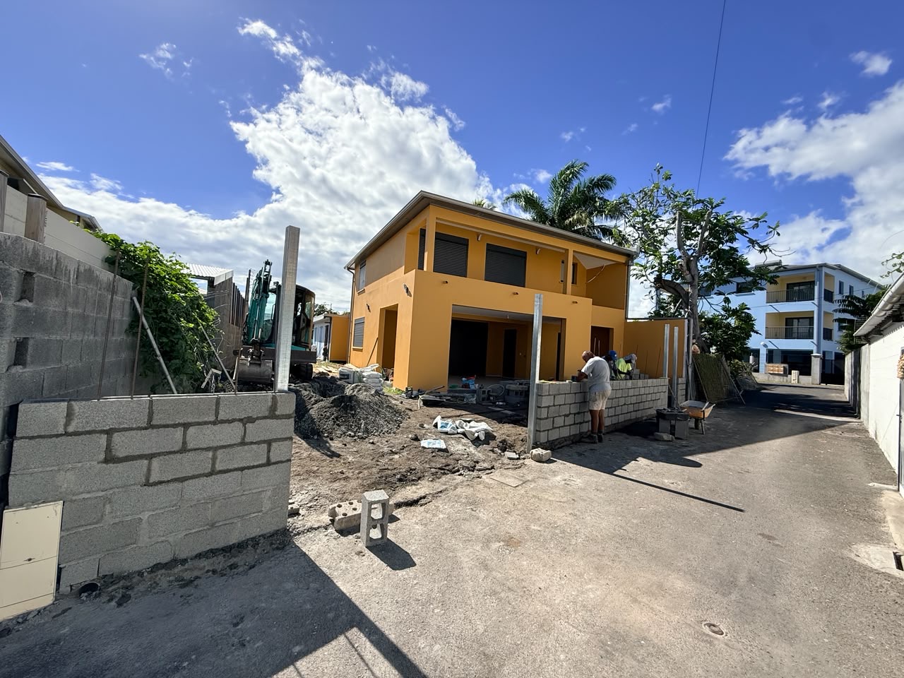 Travaux de construction d'une maison individuelle au Port 2